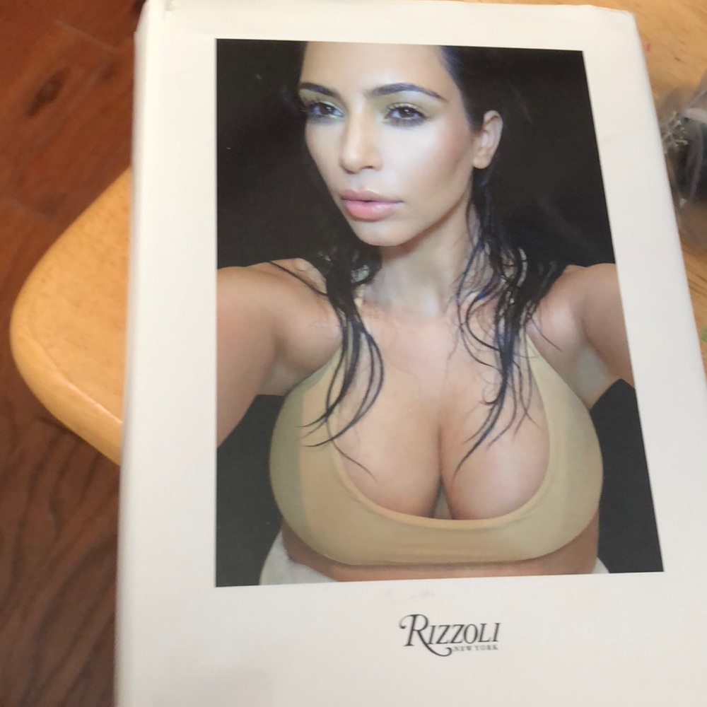 Kim Kardashian Selfish
